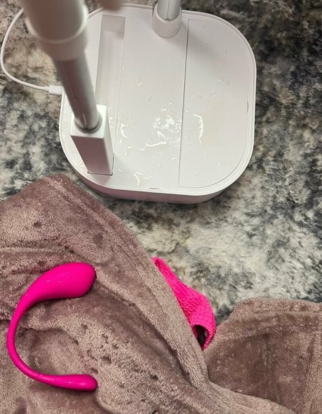 ilovecaroline naked actress photos