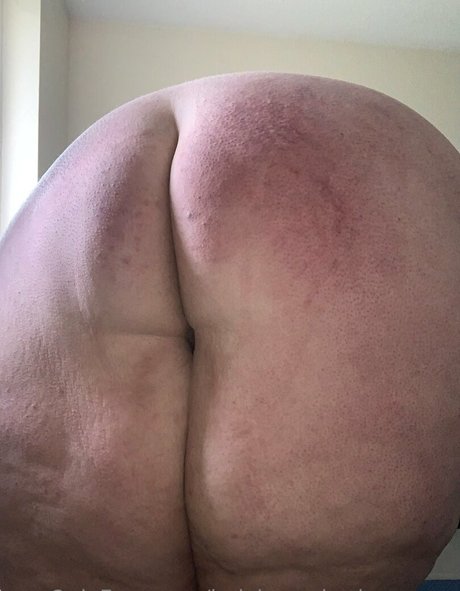 ladykeepsherlegsopen top star galleries