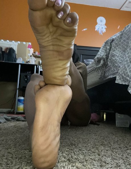 Carameltoesz best actress image