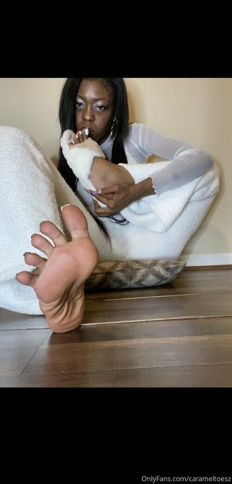 Carameltoesz star erotic pics