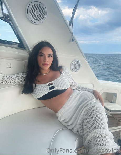 beatsbylex naked pornstar img