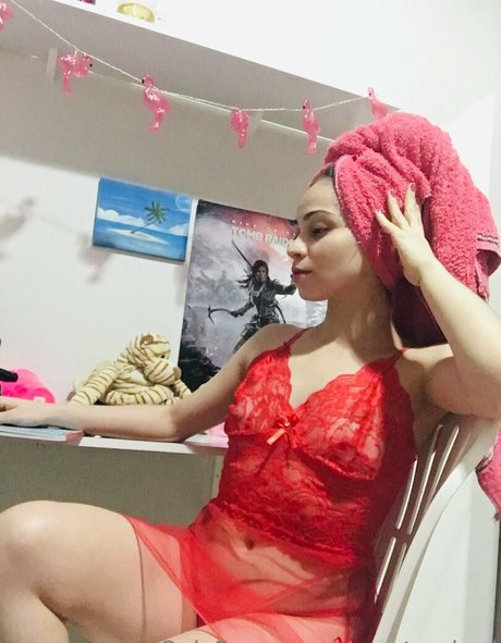 Kelly Leticia star beautiful pictures