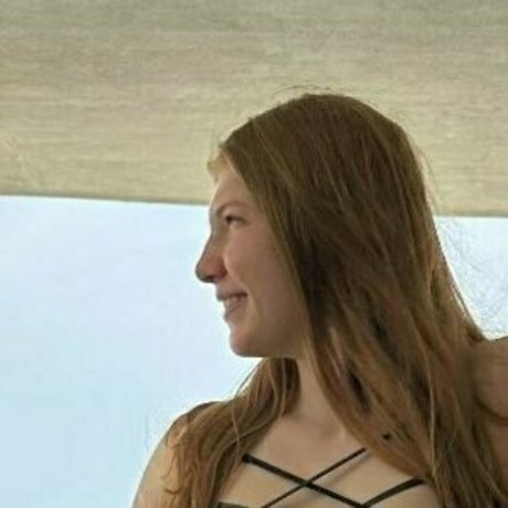 slimboygrfree model naked gallery