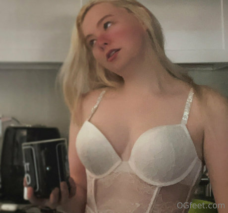 petite slut onlyfans xxx pic