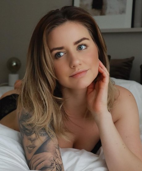 latina shemale onlyfans free porn picture