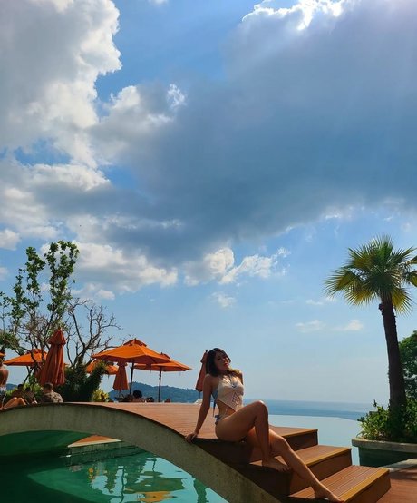 famous nude onlyfans nude photo