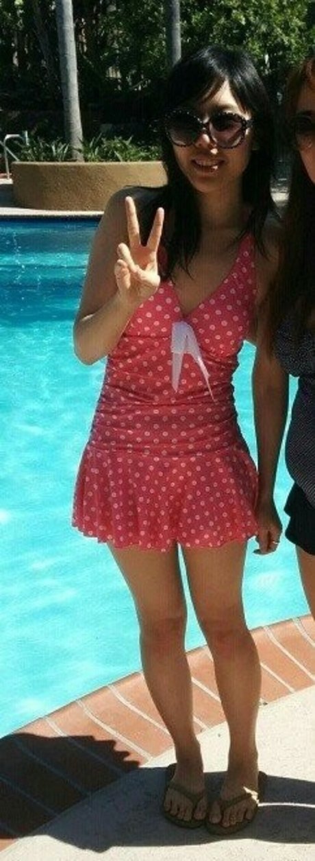 LilyPichu pretty actress photo