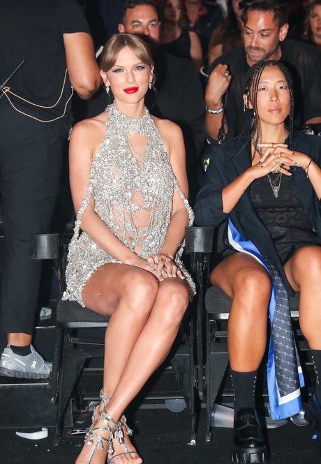 Taylor Swift hd model pictures