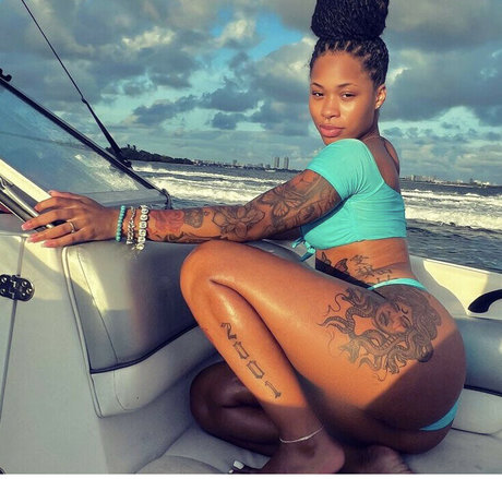 fingering pussy onlyfans nude photos