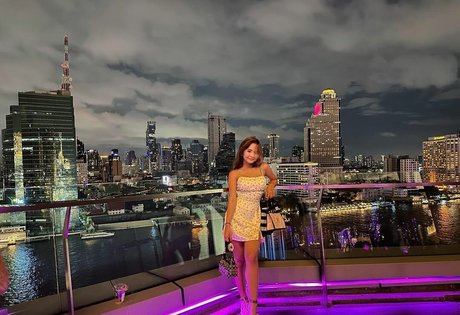 AlodiaMarie model high quality pic