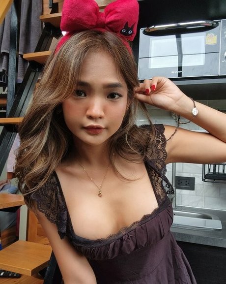 AlodiaMarie nudes pornstar picture