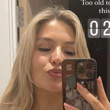 Paige Pilgrim star art pics