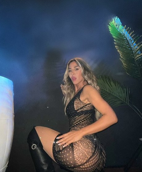 Jimena Baron sexy star galleries