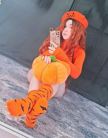 ASMR KittyKlaw beautiful star pictures