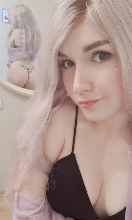 ASMR KittyKlaw model pornographic images