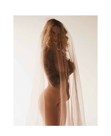 milf wife onlyfans exclusive photos