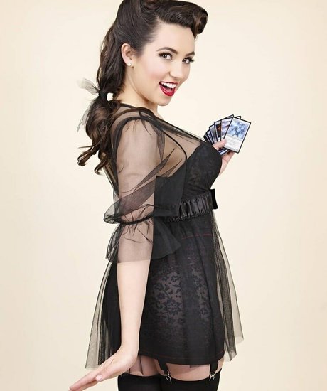 blonde secretary onlyfans nice pic