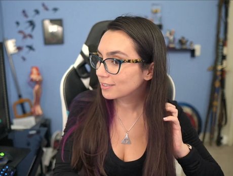 anime babe onlyfans art naked img