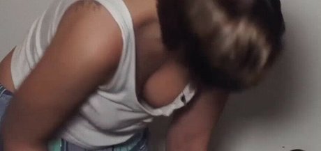 Triz Pariz adult actress gallery