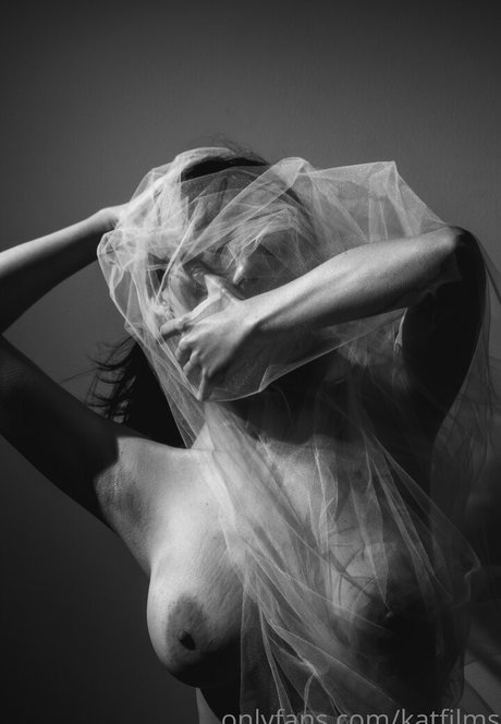 Kat Cabaret nude star pics