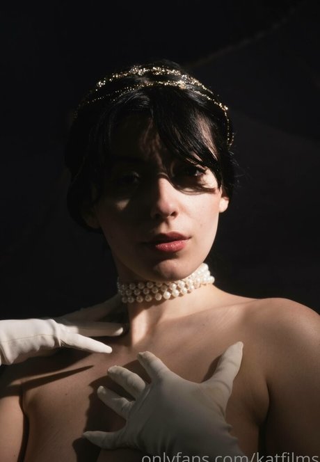 Kat Cabaret porn star pictures