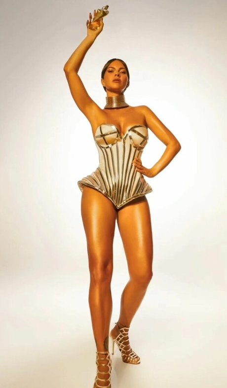 Apostoleanu art actress photo