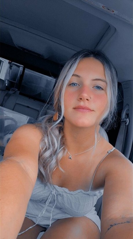 tallgirl onlyfans sexy pics