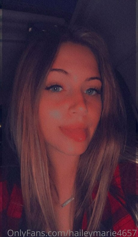 haileymarie4657 star nude picture