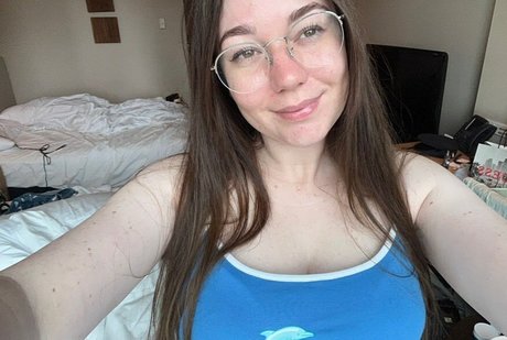 Itsbordie art model pictures