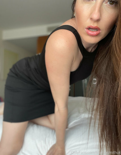 asian mom onlyfans top picture