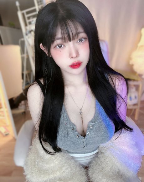 chubby babe onlyfans free xxx images