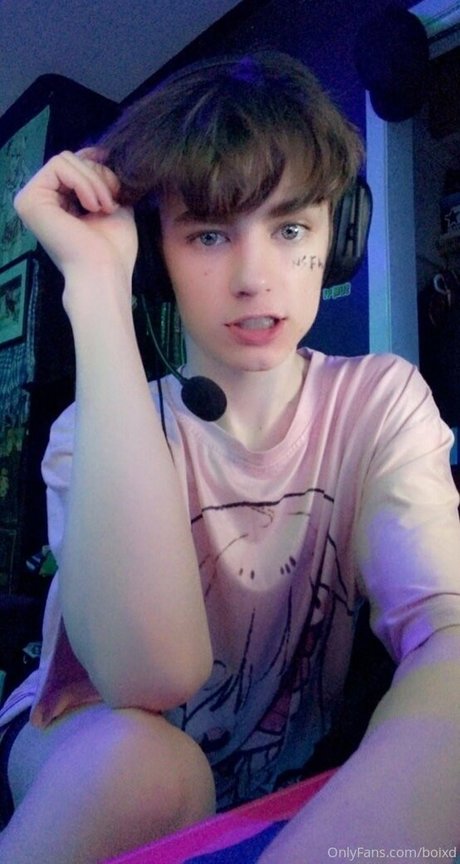 boixd star nudes pictures