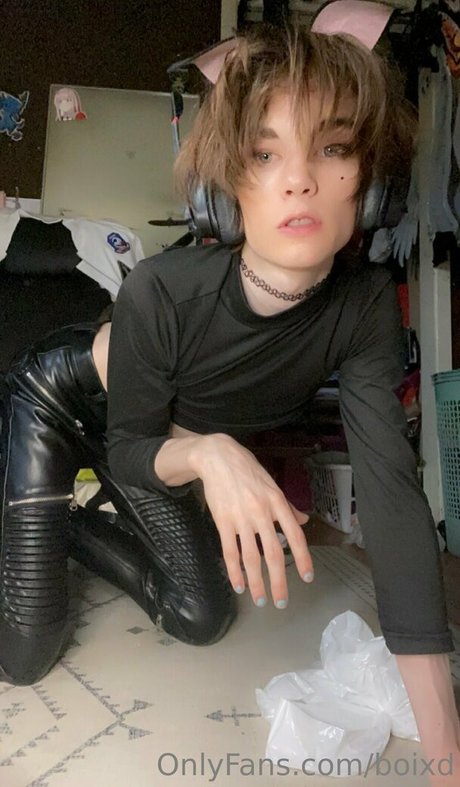 boixd erotic actress photos