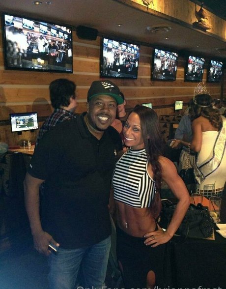 briannafrost model erotic photo