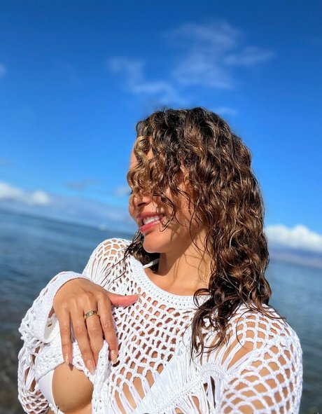 petite slut onlyfans hd photo