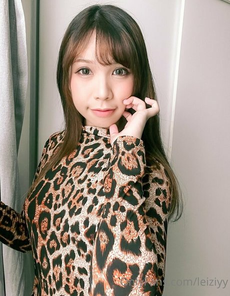 leiziyy perfect model pics