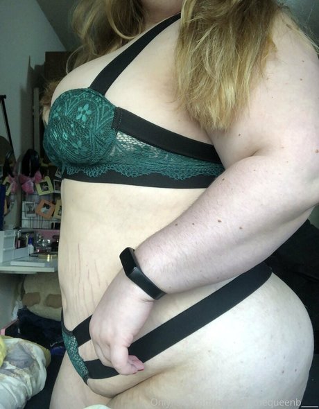 godsavethequeenb____ art model pics