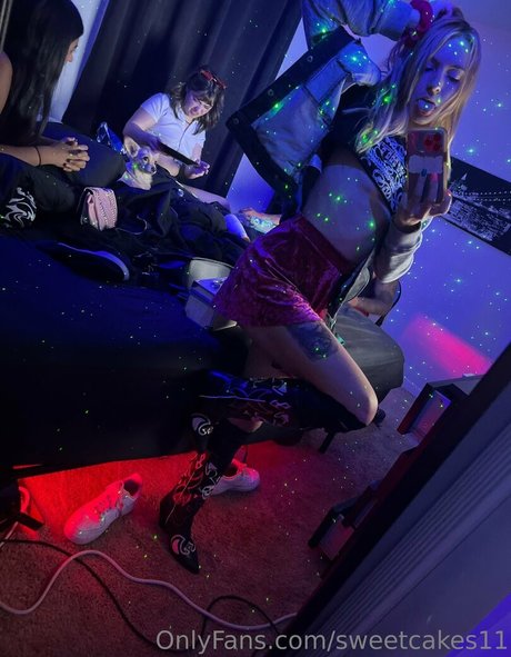 sweetcakes11 star xxx pictures
