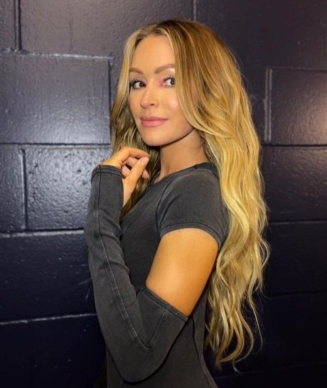 Laura Woods pornstar hot photo