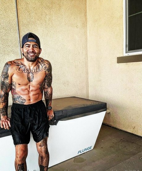 degeneratewelder0321 nude star photos