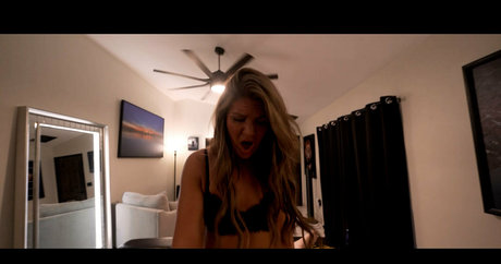 squat onlyfans sexy nude photo