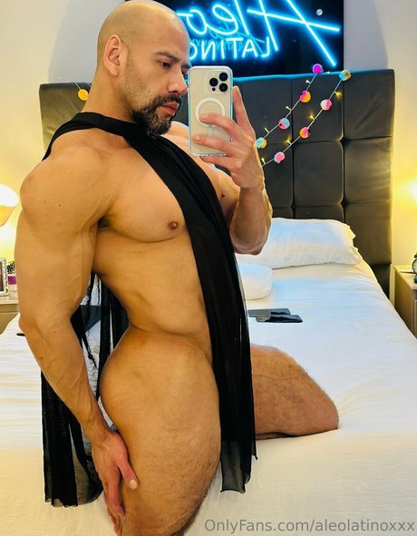 aleolatinoxxx model xxx pics