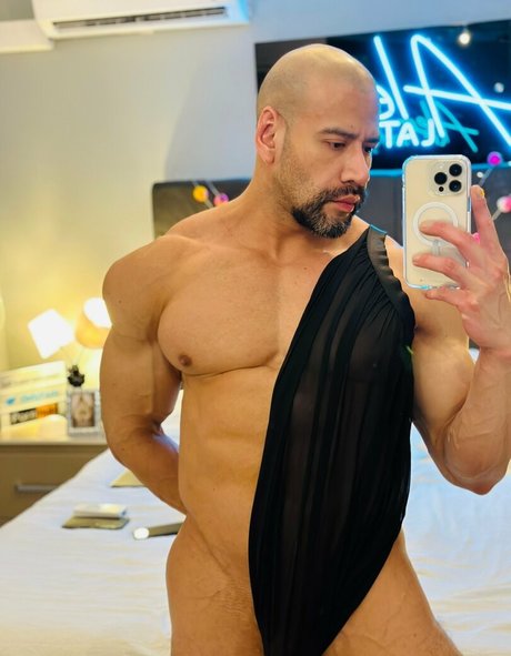 aleolatinoxxx nude star pic