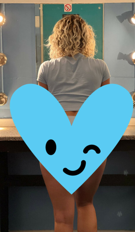 Xia Brookside model pic