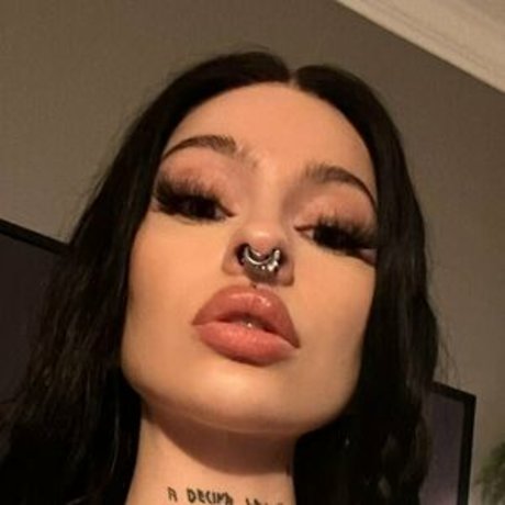 Mikaylarez beautiful model picture