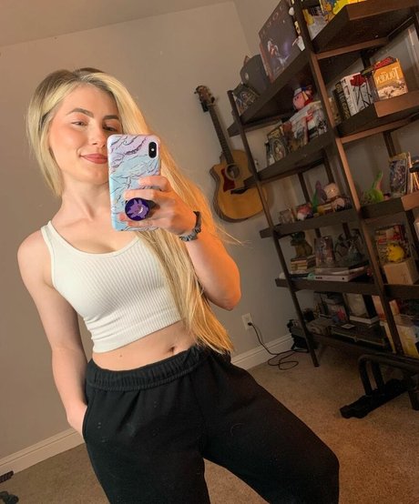 Nicki Taylor model high quality img