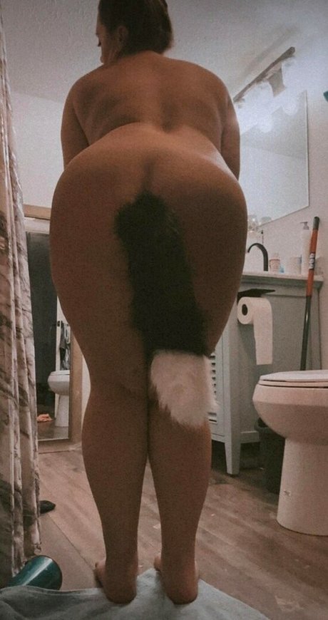 OfficiallymommingYou pornographic model images