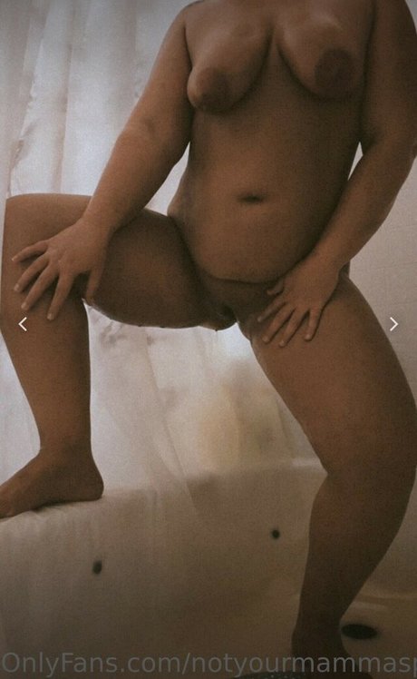 OfficiallymommingYou high quality actress photo