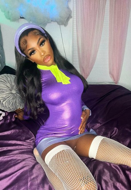 milanvalentine perfect pornstar image