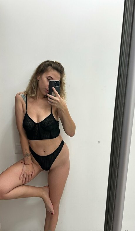 teach ella model sexy pics